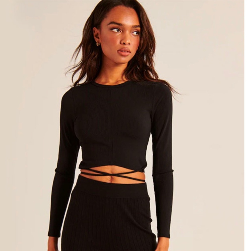 A&F Long sleeve ribbed tie front top